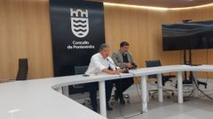 El alcalde de Pontevedra, Miguel Anxo Fernndez Lores (BNG), y el abogado Francisco Caamao, este mircoles, en el Concello