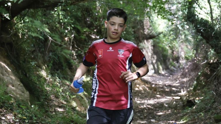 Pelayo Rodríguez Arce, el viveirense de 13 años que se abre camino entre las promesas del trail