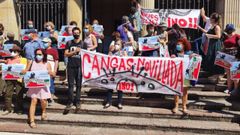 Protesta contra la novillada prevista en Cangas de On�s