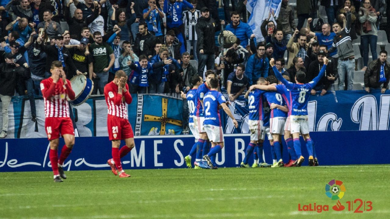 El Real Oviedo sigue la estela del Dépor