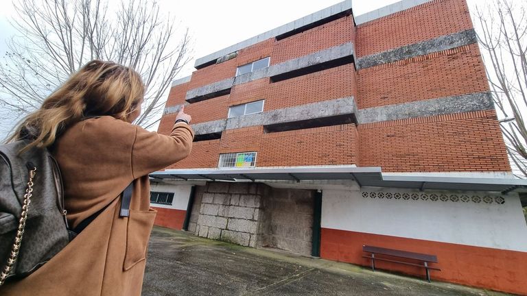 El PP reclama el derribo de las antiguas casas de maestros del colegio Sello