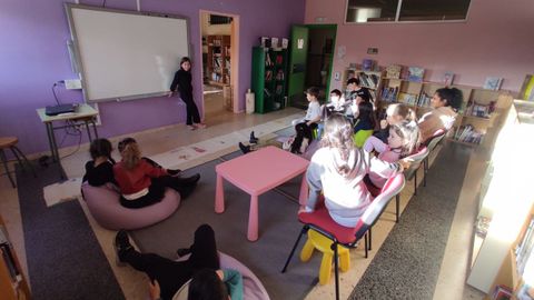 Club de Lectura del colegio de Triacastela, unas de las nuevas actividades que ofrece el centro