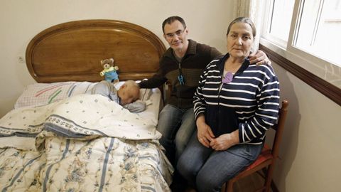 Julio Prado con su hijo, Carlos Prado Lpez, y su mujer, Amelia Lpez