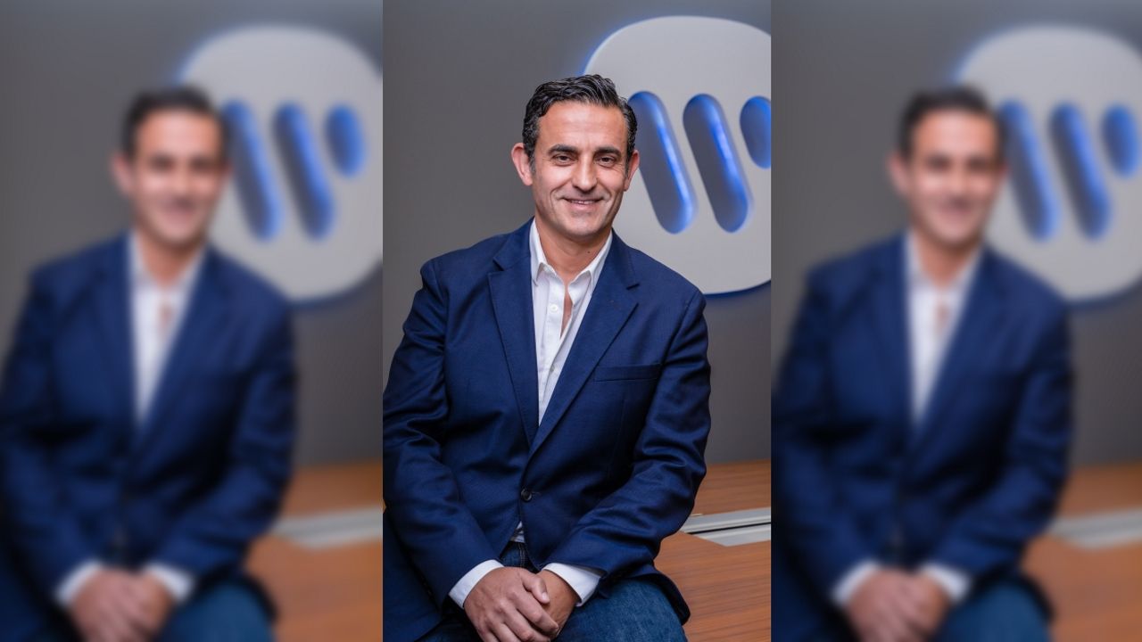 Fracasan los intentos de desencallar al megaportacontenedores del canal de Suez.Planeadoras decomisadas a narcotraficantes en Algeciras, en una operaci&oacute;n del 2018