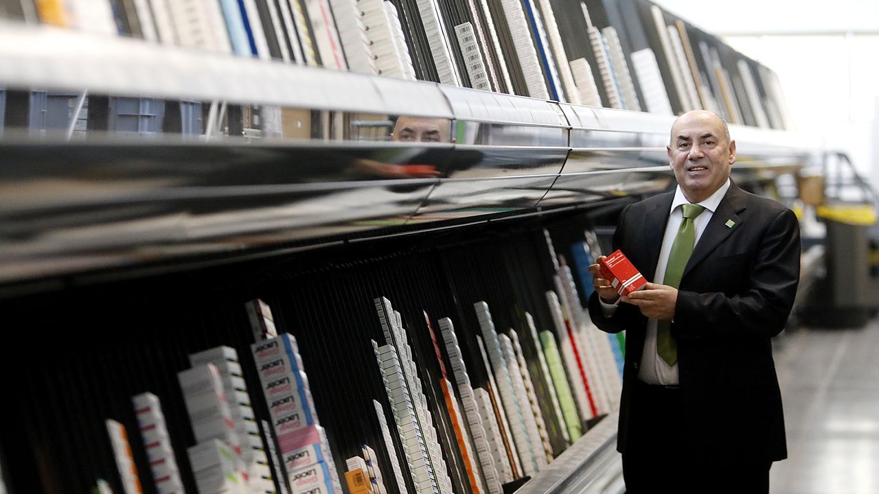 Parques infantiles que no son de cat�logo.El veterinario y director t�cnico de Gando Nuevas Tecnolog�as, Guillermo Lorenzo, en una explotaci�n ganadera