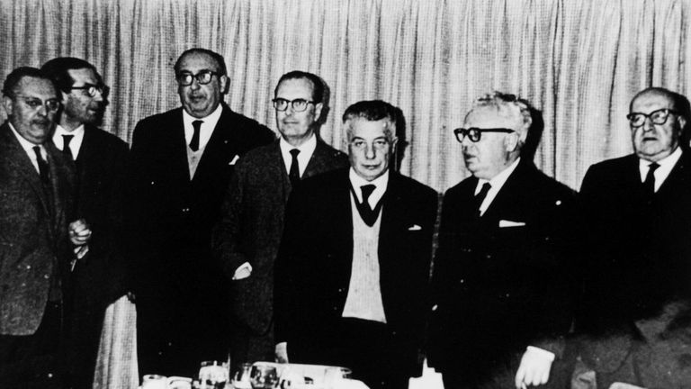Álvarez Blázquez, Ramón Piñeiro, Álvaro Cunqueiro, Domingo García-Sabell, Ánxel Fole, Francisco Fernández del Riego y Otero Pedrayo
