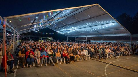 Las entradas se agotaron para ver el concierto de Xabier Díaz desde una silla en Vilouchada
