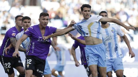 Alberto del Moral, a la izquierda, durante el Mlaga-Crdoba