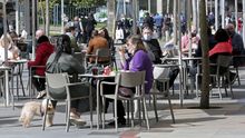 Una terraza de la calle Loureiro Crespo, en Pontevedra