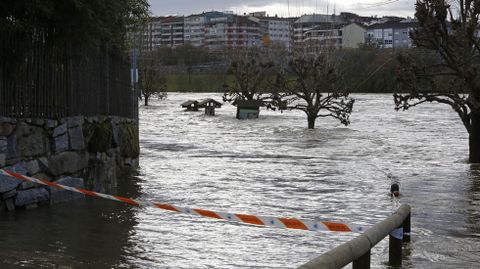 Inundaciones en la provincia de Ourense.En Ourense la crecida del Mio inund A Chavasqueira