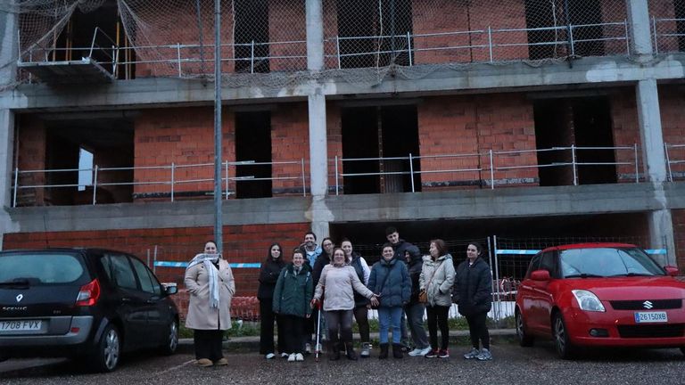 Piden que se anule el sorteo de los 20 pisos sociales de Mos por siete duplicidades y la adjudicación de uno a un muerto