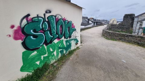 El grafiti de Sylon prximo a la Mosqueria