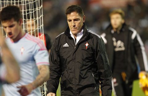 Eduardo Berizzo salió desencajado tras la derrota en el último partido ante el Almería. 