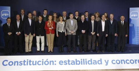 Rajoy posa en La Granja con los presidentes autonmicos y regionales del PP, as como con la cpula dirigente del partido. 