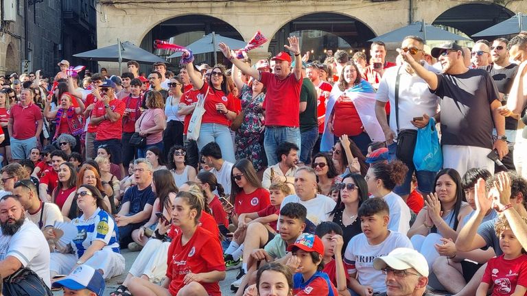 La UD Ourense es de Primera Federación por corazón y fútbol tras ganar (0-2) al Conquense