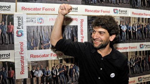 Jorge Surez, de Ferrol en Comn, celebra los resultados