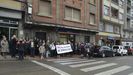 Los vecinos del concejo de Lena se manifiestan en contra del cierre de la oficina de Repsol Gas