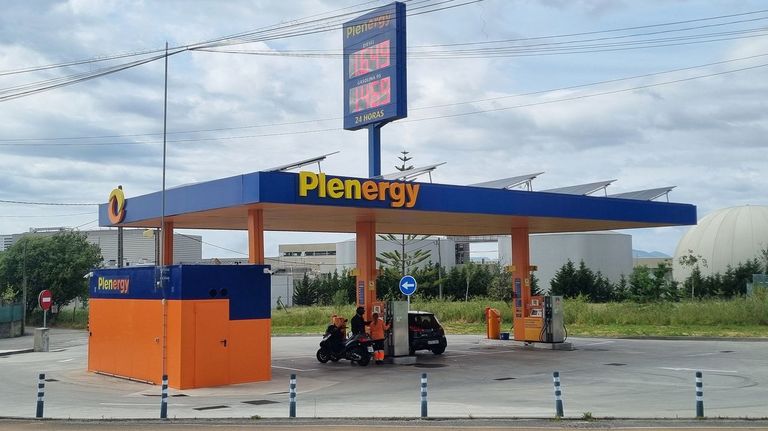 Una gasolinera de bajo coste de Vigo, sin licencia por invadir suelo público