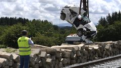 El pasado 12 de julio, dos jvenes leoneses murieron al ser arrollado su coche por un tren en un paso a nivel de Recimil (Lugo).