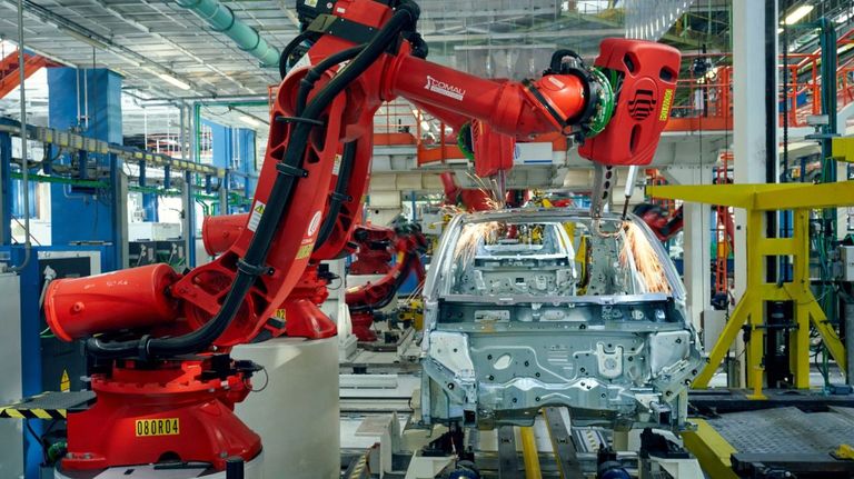 Stellantis apunta que la conexión a la muy alta tensión de su planta de Vigo asegura su futuro industrial