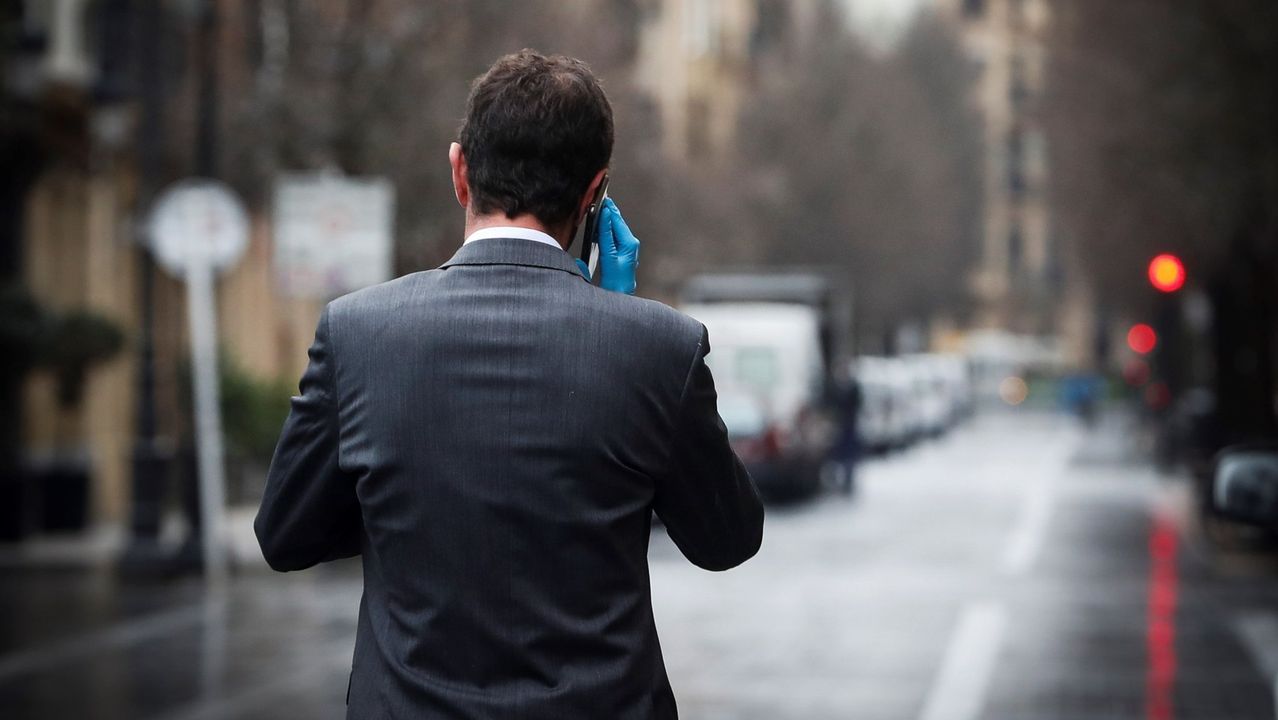 Los camioneros de Castrill�n animan el confinamiento a ritmo de claxon.En B�lgica hay m�s de 28.000 positivos y  3.346 muertos registrados