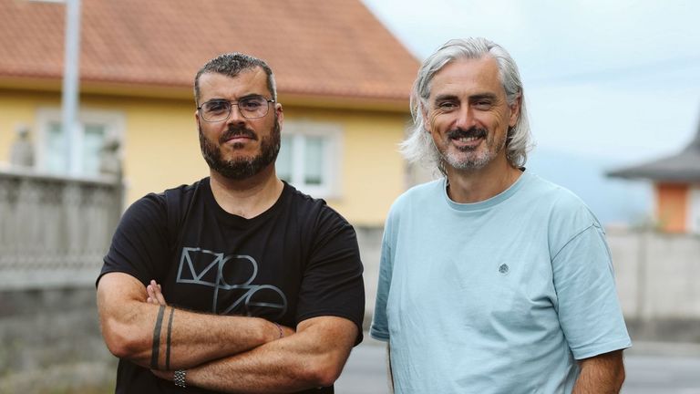 Elías y Tomás, empresarios de Ferrol: «Madrid nos multó con 12.100 euros por una web que factura 25.000 al año»