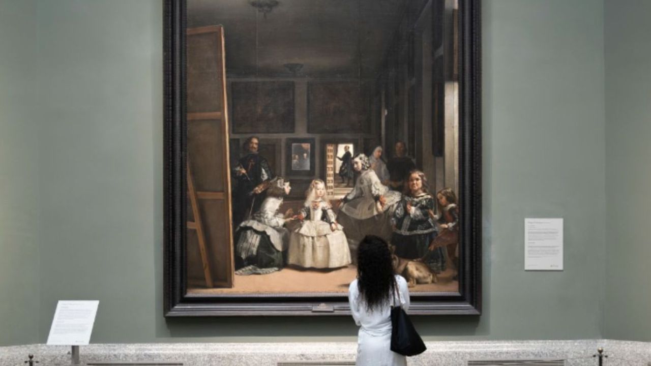 Siete d�cadas de Telev�s.La sala-b�nker del Museo del Prado sirve para examinar obras pict�ricas sin da�arlas.
