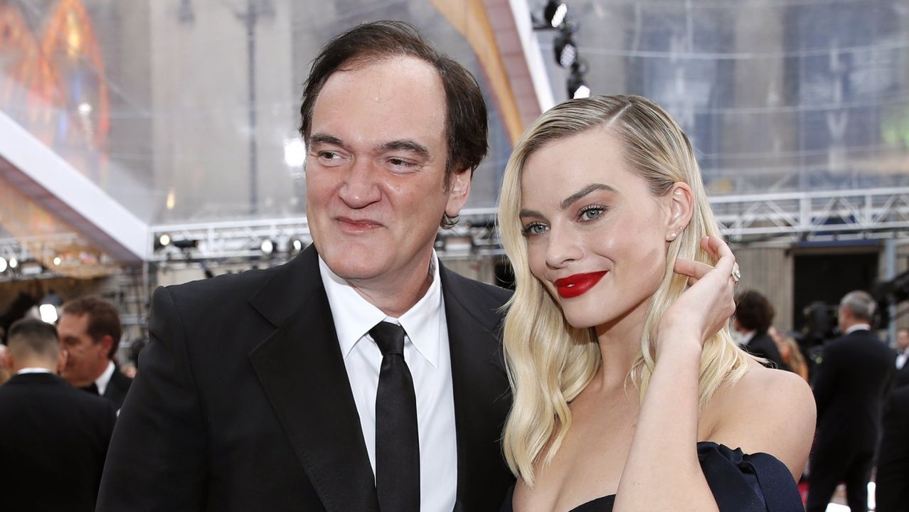 Si la atm�sfera pesa toneladas �por qu� no nos aplasta?.El escritor Domingo Villar, en el taller de ceramistas de la viguesa Escola de Artes e Oficios, clave en su nueva novela, �El �ltimo barco�