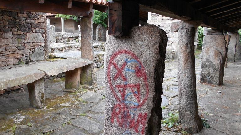 Os Pendellos, un BIC en el abandono