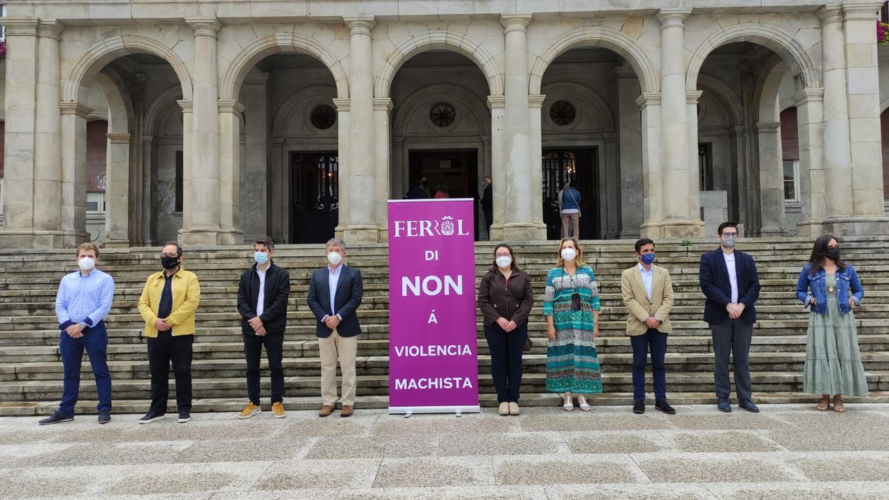 Minuto De Silencio En Repulsa Por Los últimos Asesinatos Machistas