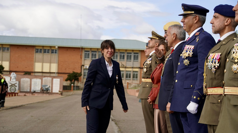La jefa de Bomberos de Asturias, Luc�a Blanco Costales, recibi� la Cruz del M�rito Militar con distintivo blanco