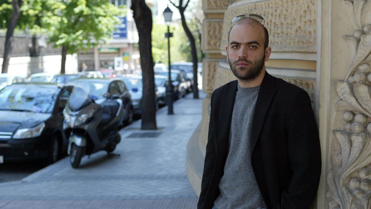 Vivir y trabajar entre flores.Imagen de la pel�cula Blancanieves de 1937