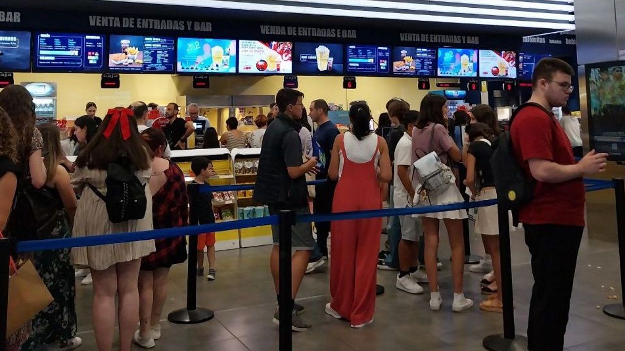 Falamos co fundador de Dygra Films sobre os Premios Fouci�o e o impacto da intelixencia artificial na animaci�n galega.Espectadores en As Cancelas de Santiago, coincidiendo con la Fiesta del Cine