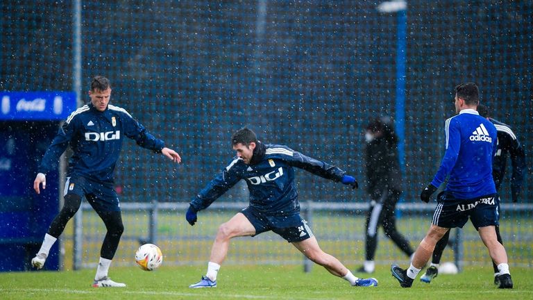 Tarín, Lucas y Matheus, durante el entrenamiento del Oviedo