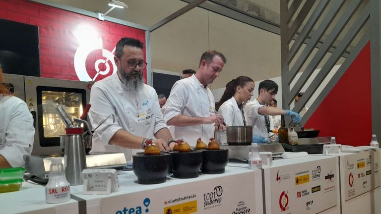 Mario Argüelles chef de TC 28 Beber y Comer representa a Otea
