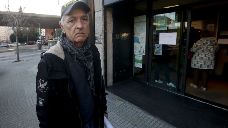 José Vázquez, vecino de A Coruña: «Pedir cita en la Seguridad Social es una odisea»