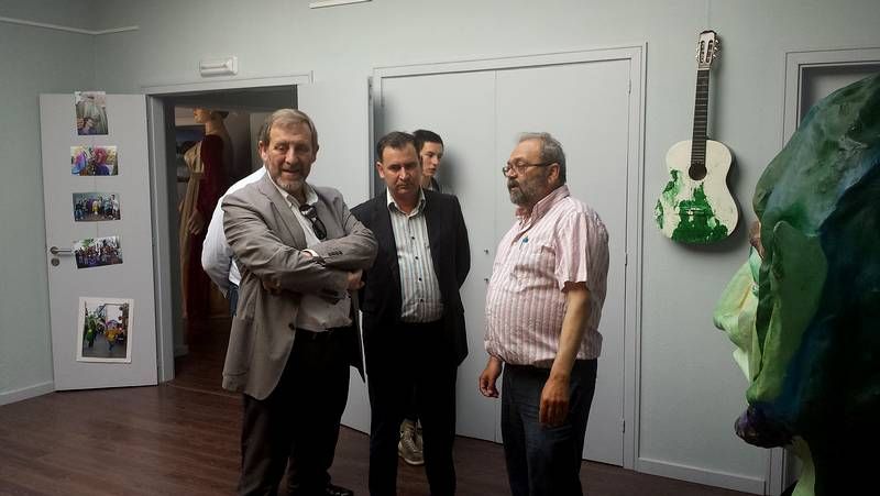 Rafael S�nchez destac� la calidad de los trabajos de los artistas de la comarca de Sarria