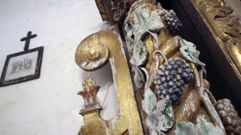 Racimos de la variedad albarello en el retablo de la iglesia de Pinol