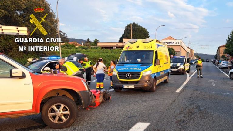 Muere un motorista en Barro tras colisionar con un turismo