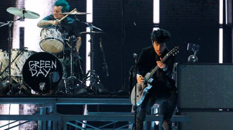 Green Day sobre el escenario de la MTV Europa