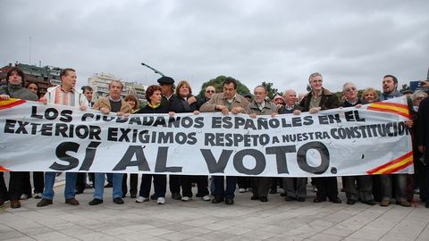 Una de las manifestasciones de españoles emigrantes para que se modificara la ley electoral