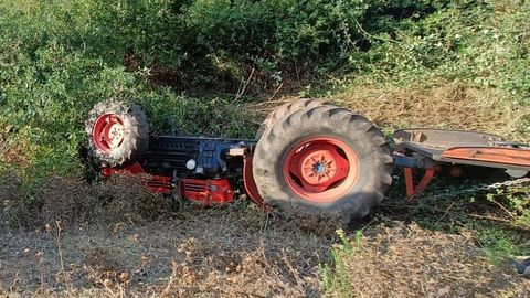 Imagen del último accidente mortal de tractor en Galicia, ocurrido este jueves en Vila de Cruces.