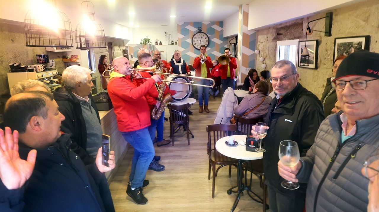 Mira las fotos del arranque de las fiestas de San Mauro en Lam�n.Los trabajos de montaje de la gala de los Premios Feroz ya llevan una semana