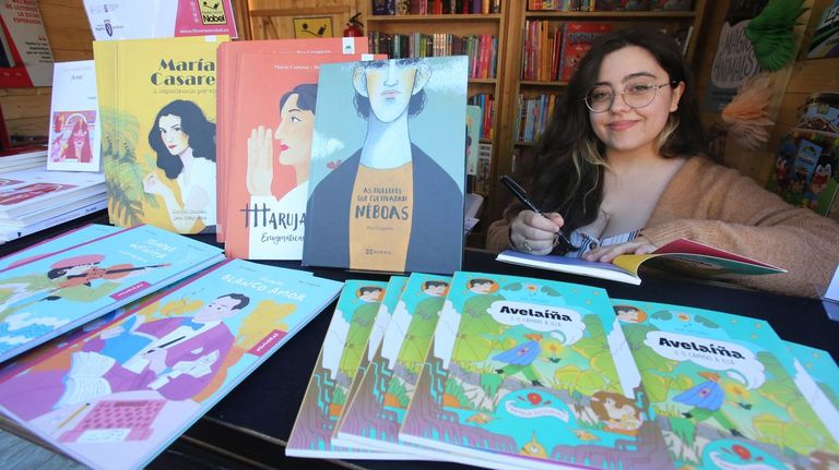 Bea Gregores, ilustradora de «Virxinia e Castelao»: «O máis complexo foi referenciar, dende o meu propio estilo, a obra de Castelao»