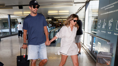 Gerard Piqu y Clara Cha en el aeropuerto, en una imagen tomada hace unas semanas.