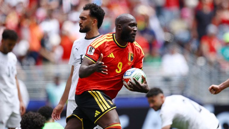 Bélgica espabila a tiempo para empatar ante Egipto (1-1)