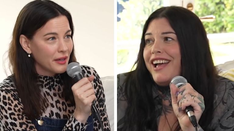 Liv y Mia Tyler, en el pódcast «Sibling Revelry»