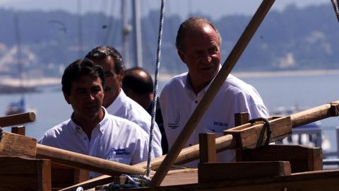 El rey Juan Carlos en la presentación de la regata Sardina Cup en el Club Náutico de Sanxenxo en septiembre del 2009 