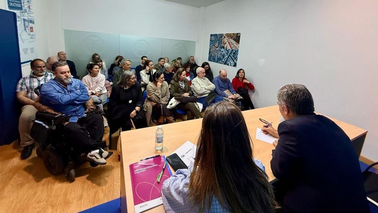 El PP de Pontevedra se reúne con miembros de 22 entidades sociales de la ciudad