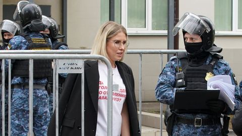 Liubov Sbol llevaba puesta en el juicio una camiseta con la inscripcin Dnde est la causa penal por el envenenamiento de Navalni?